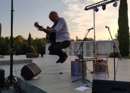 Miguel Dantart actuando en Pamplona